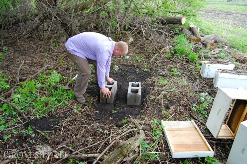 Leveling blocks for hives 