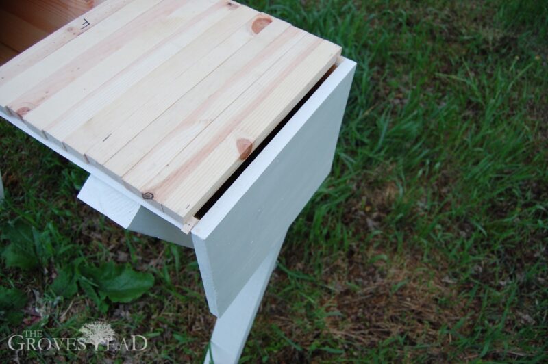 Top entrance on a top bar beehive